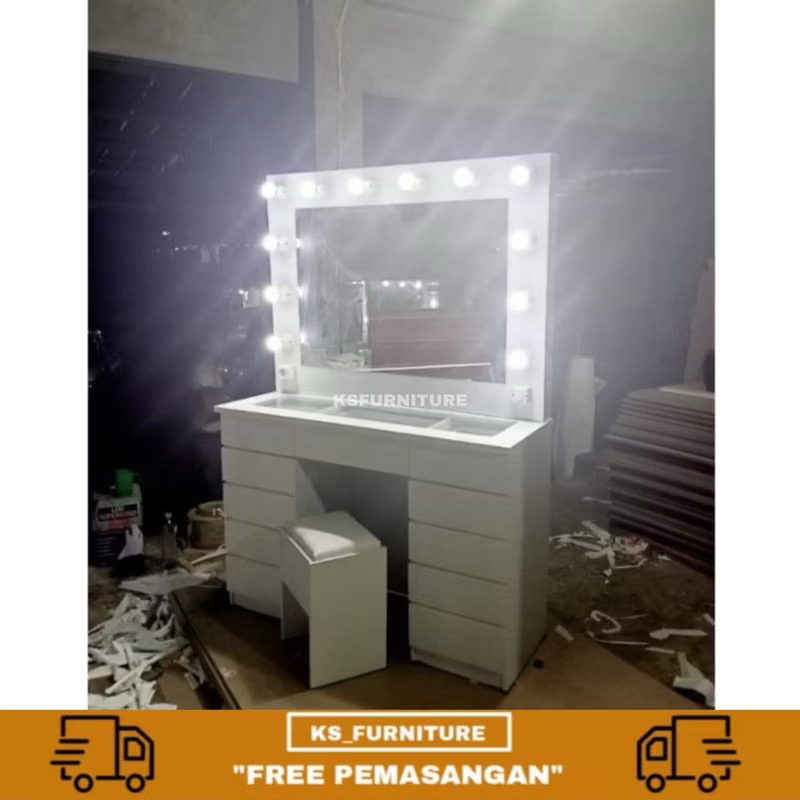 meja rias make up artis minimalist super murah (free lampu + kursi) meja rias make up artis minimalist super murah (free lampu + kursi)